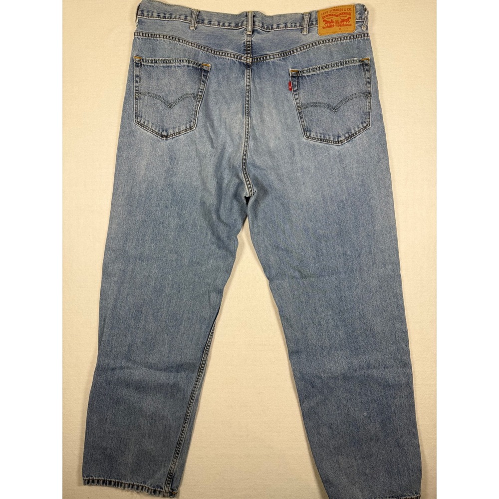 Levis 550 Relaxed Fit Tapered Leg Light Wash Blue Denim Jeans Mens 42x32 - Picture 6 of 12